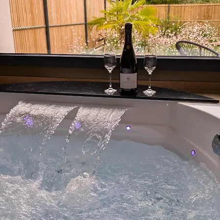 Les Du Payre - Romance Villa